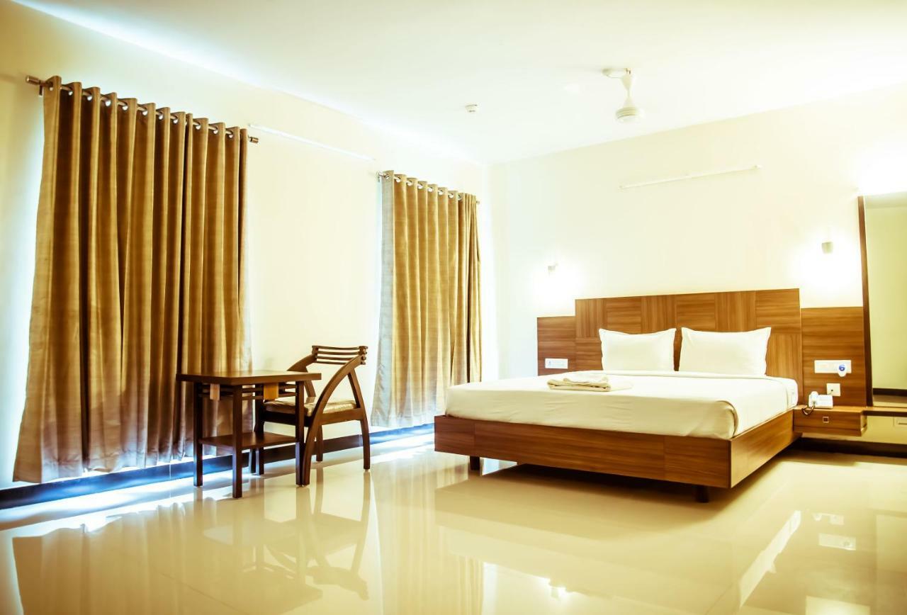 The Pioneer Hotell Visakhapatnam Eksteriør bilde