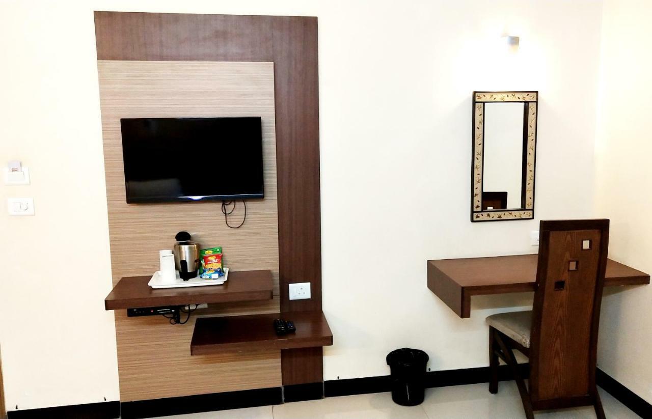 The Pioneer Hotell Visakhapatnam Eksteriør bilde
