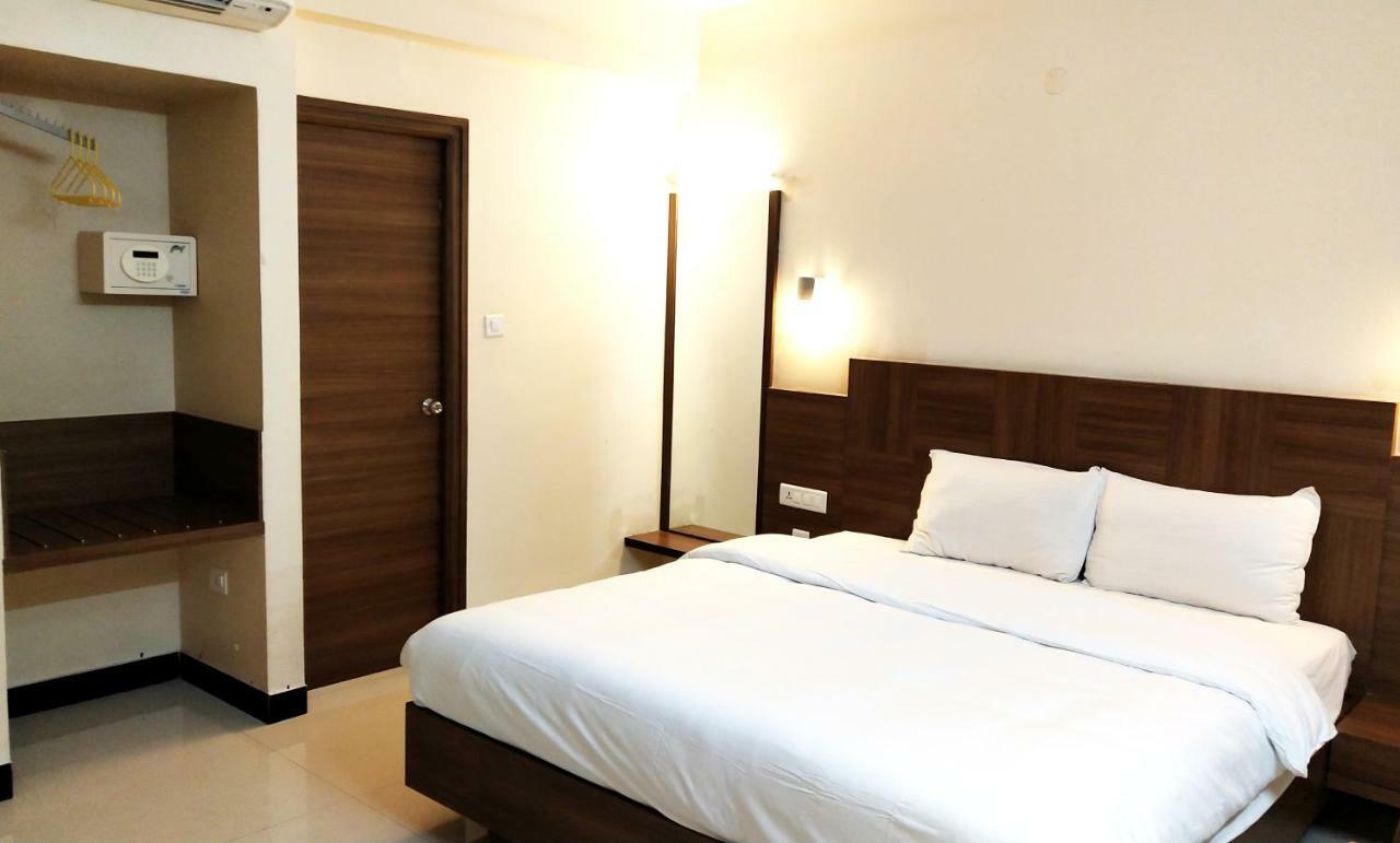 The Pioneer Hotell Visakhapatnam Eksteriør bilde
